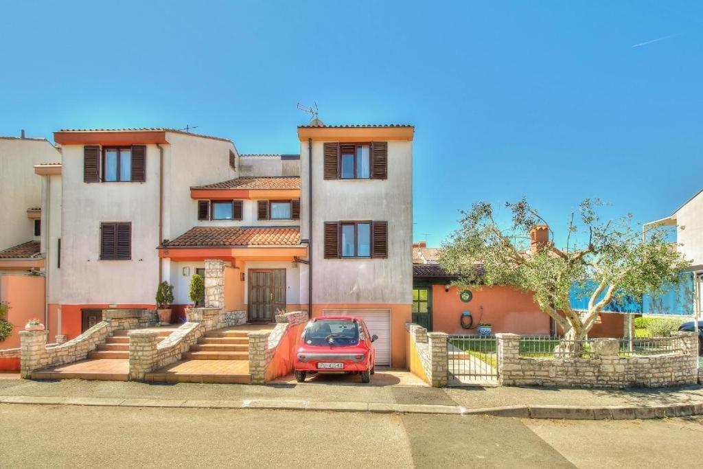 With A Parking Space - 15941 * Umag