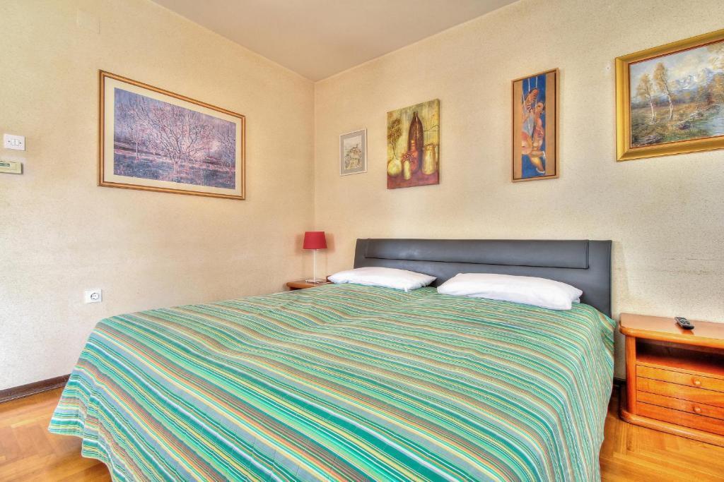 Apartment With A Parking Space - 15941